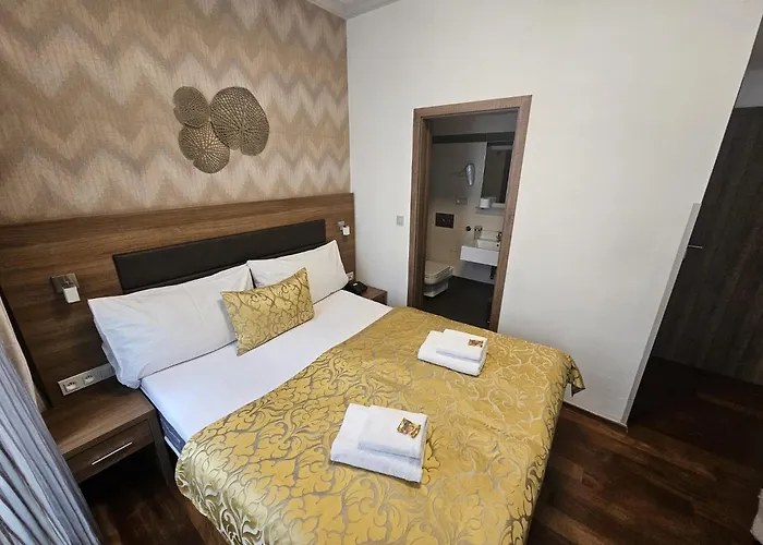 Hotel Prague Star